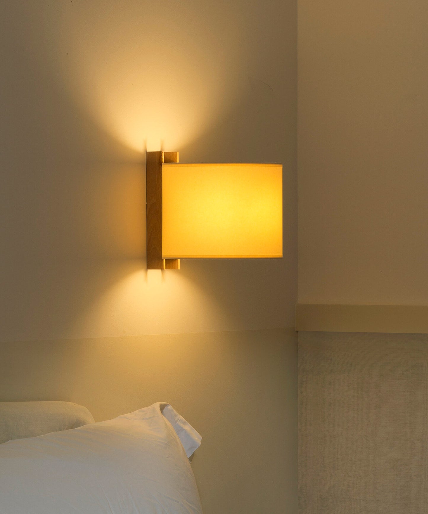 TMM Corto Wall Lamp